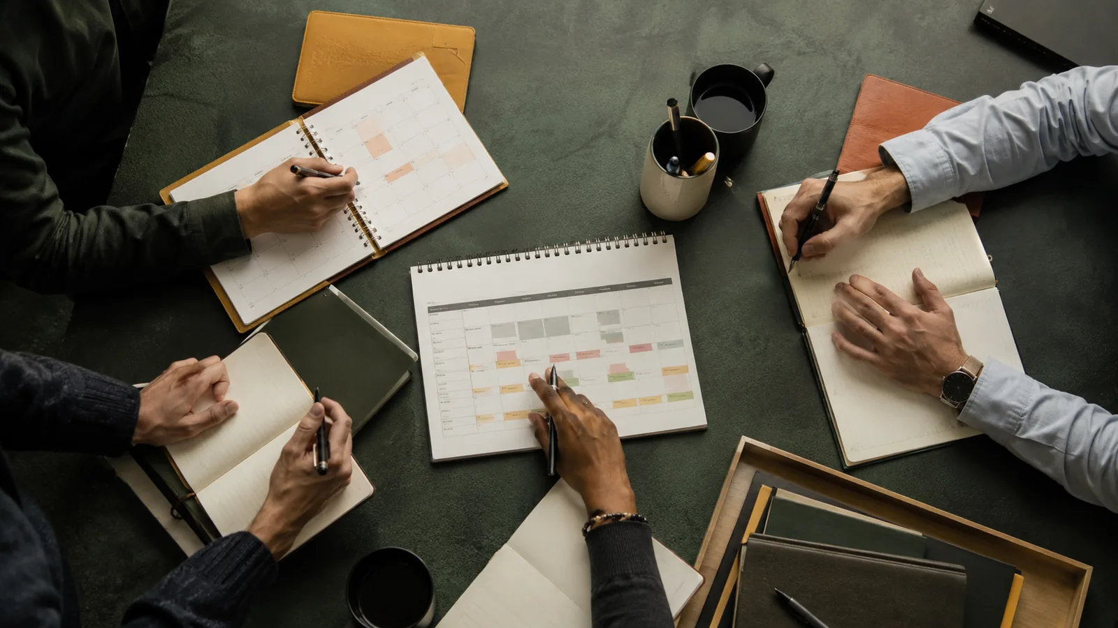 Page-specific project management scene illustrating PMP course schedule Canada